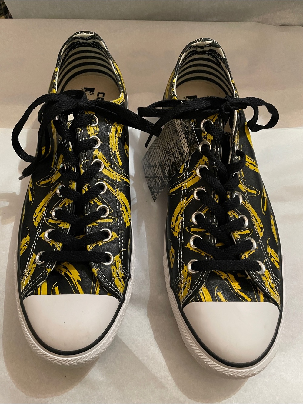 Converse Low Top Sneakers Andy Warhol Banana Bananas NWT NWOB 9 men, 11 women